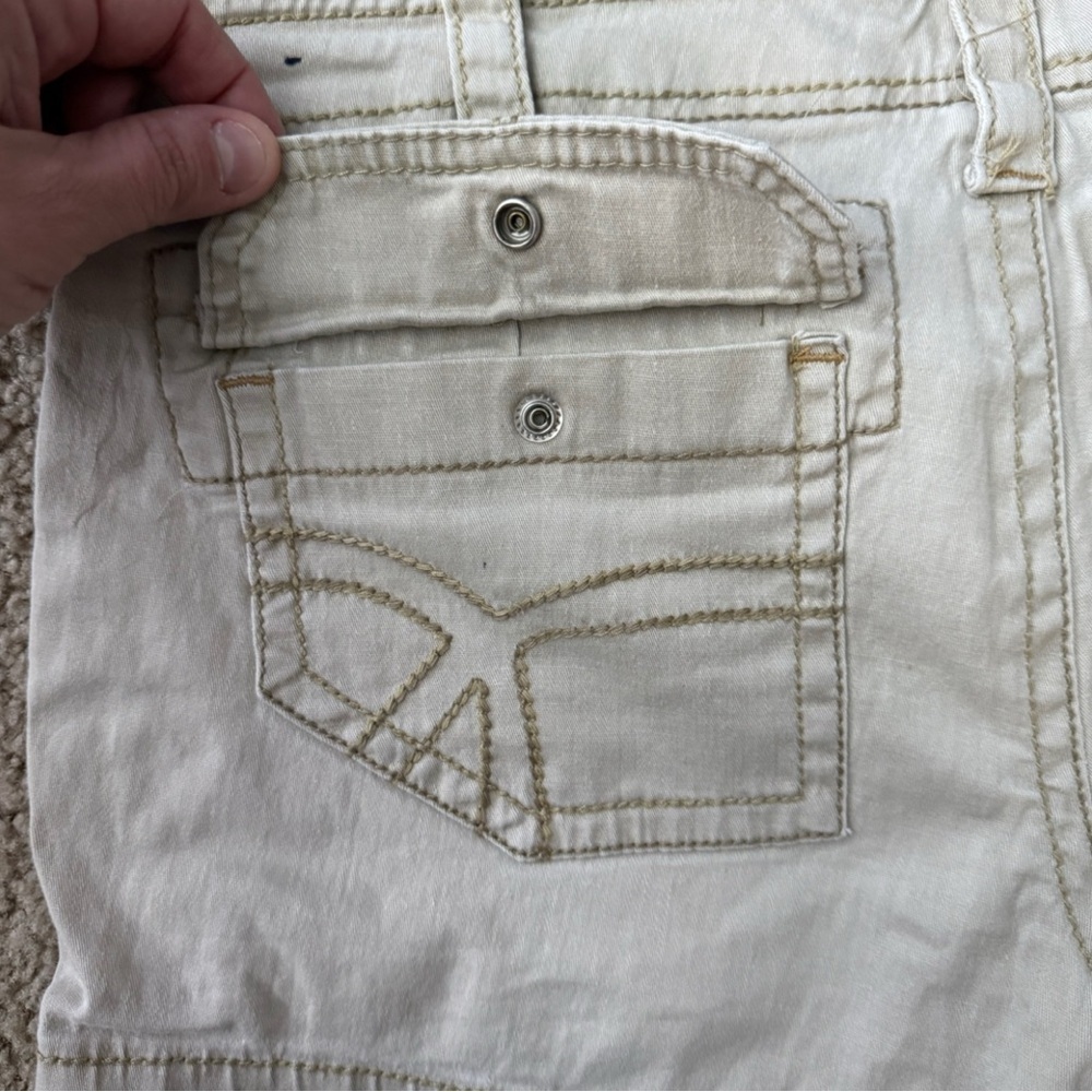 Bailey’s Point Casual Cream Shorts for Women - Picture 5 of 5